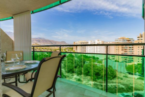 Apartment VilaPark with pool, free parking, terrace, beach